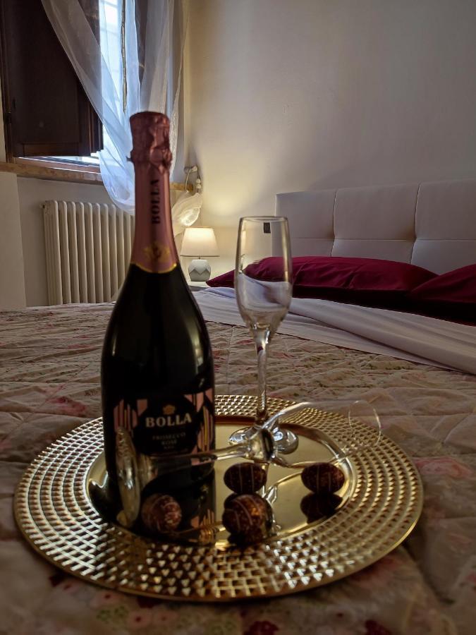Ca' Degli Sposi Apartment Mantova Luaran gambar